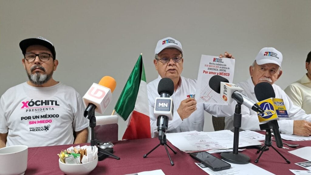 Frente Cívico Nacional hace la invitación a la marcha “En defensa de la República, por amor a México” en Los Mochis