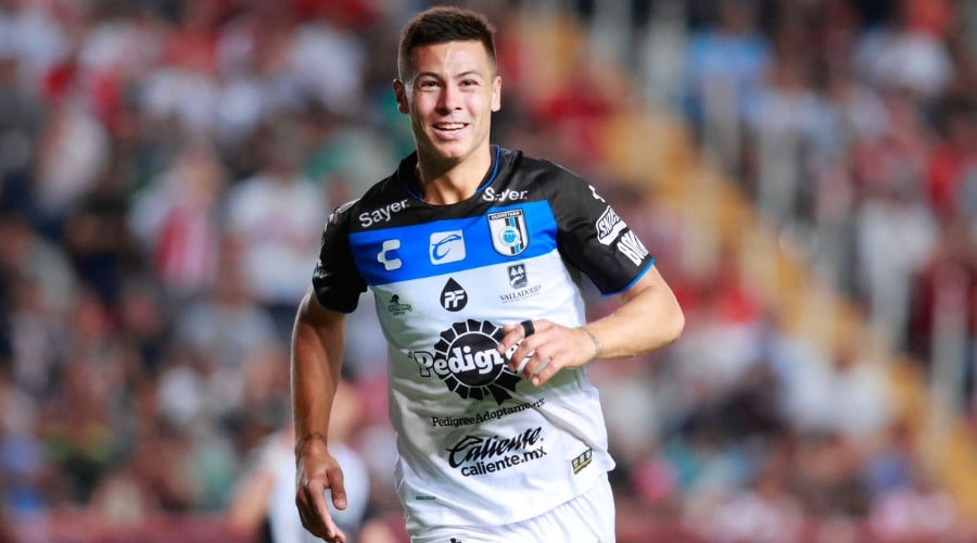 Jugador de los Gallos Blancos del Querétaro