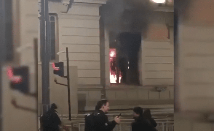 Se incendia Suprema Corte de Chile