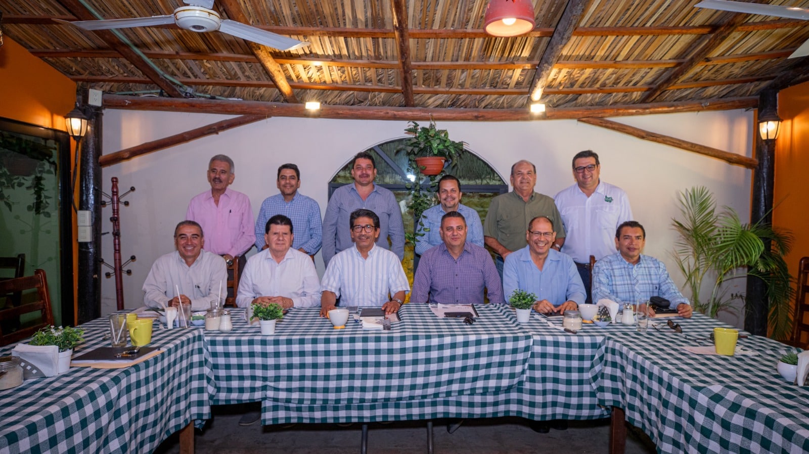 Reunión de intercamaral con alcalde Guasave