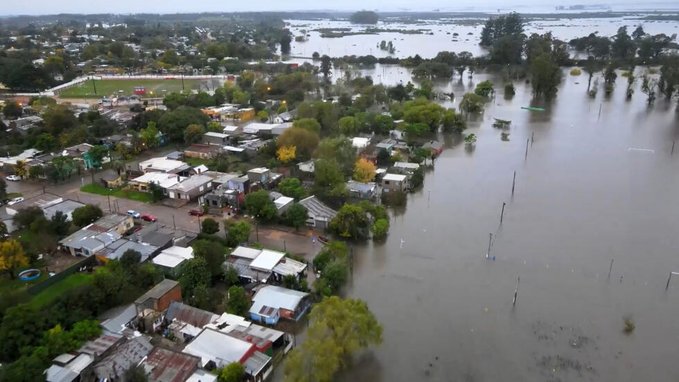Inundaciones dejan casi 3 mil deslazados en Uruguay