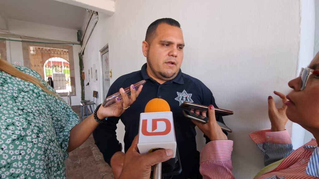 Jaime Othoniel Barrón Valdez, secretario de Seguridad Pública de Mazatlán, en entrevista con los medios de comunicación
