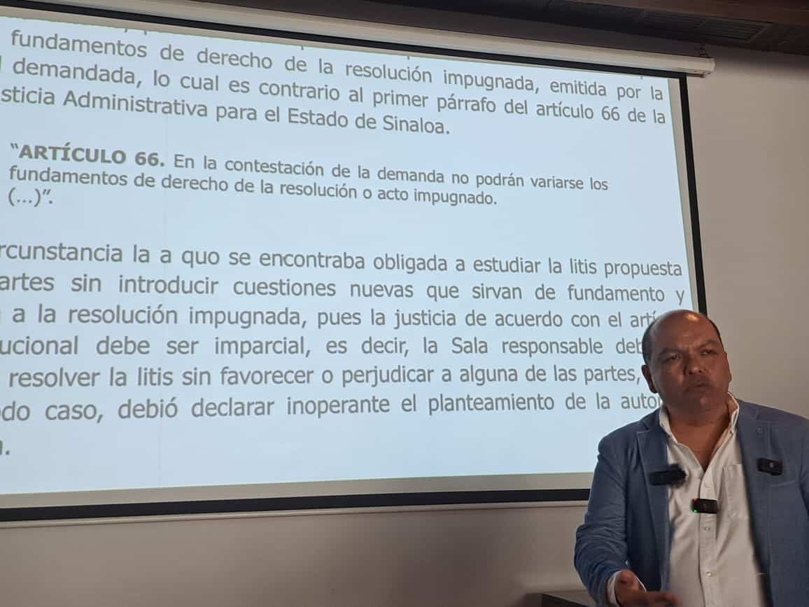 Rueda de prensa de Jesús Alonso Puerto Sánchez, propietario de Azteca Lighting