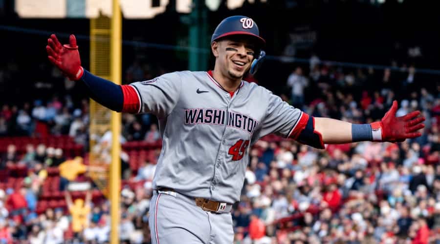 Joey Meneses, beisbolista de los Nacionales de Washington