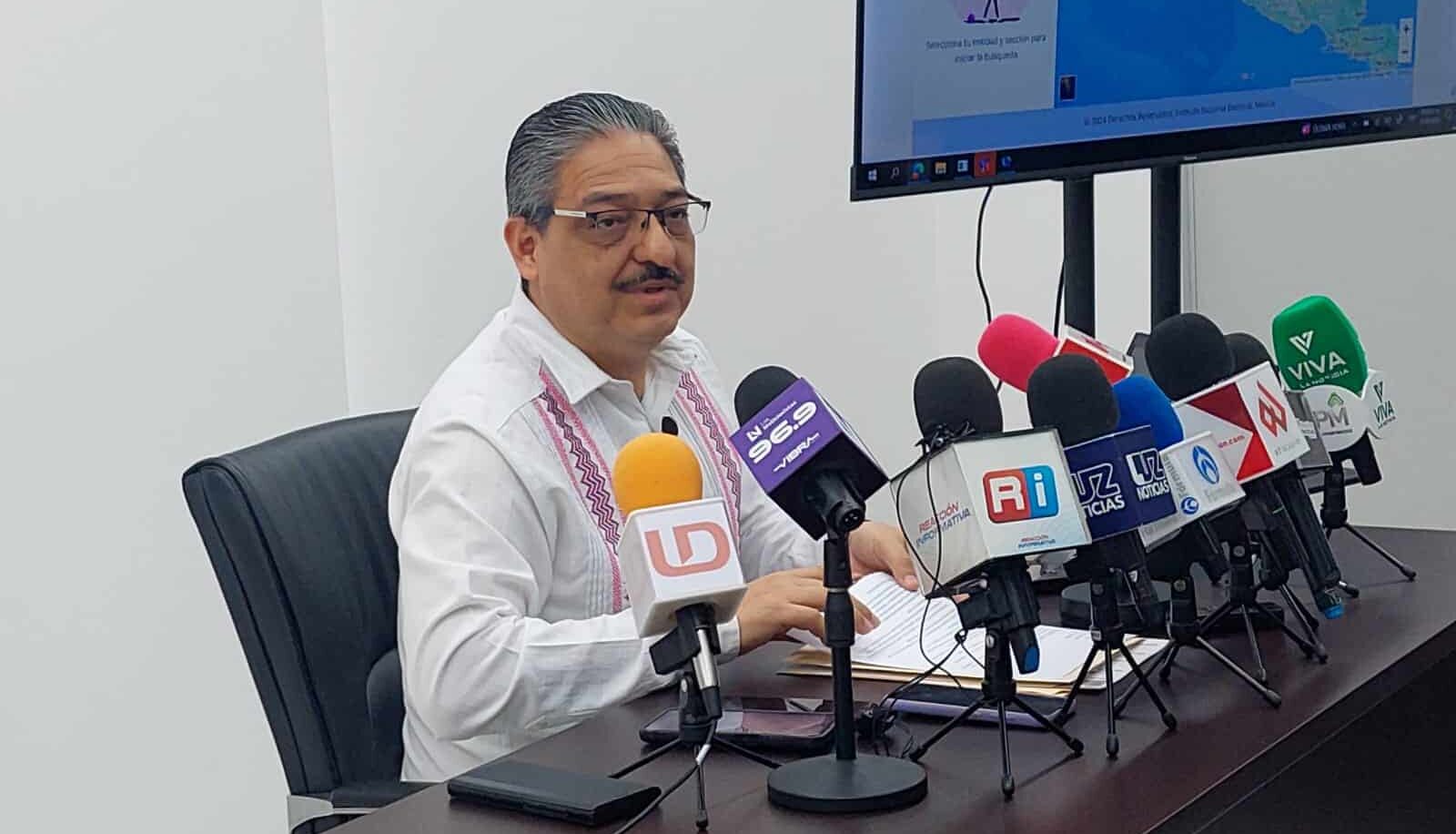 Jorge Luis Ruelas Miranda con medios de prensa