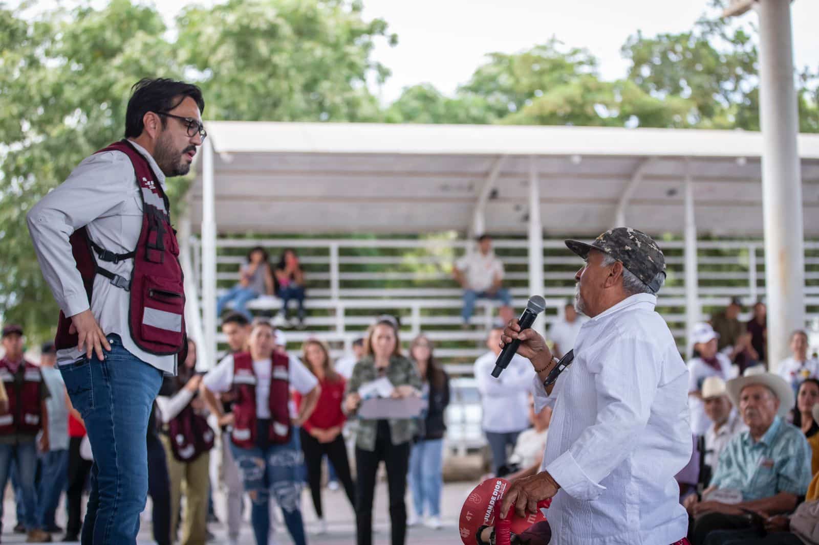 Juan de Dios Gámez Mendívil, candidato a la presidencia municipal de Culiacán por el partido de Morena, durante su campaña