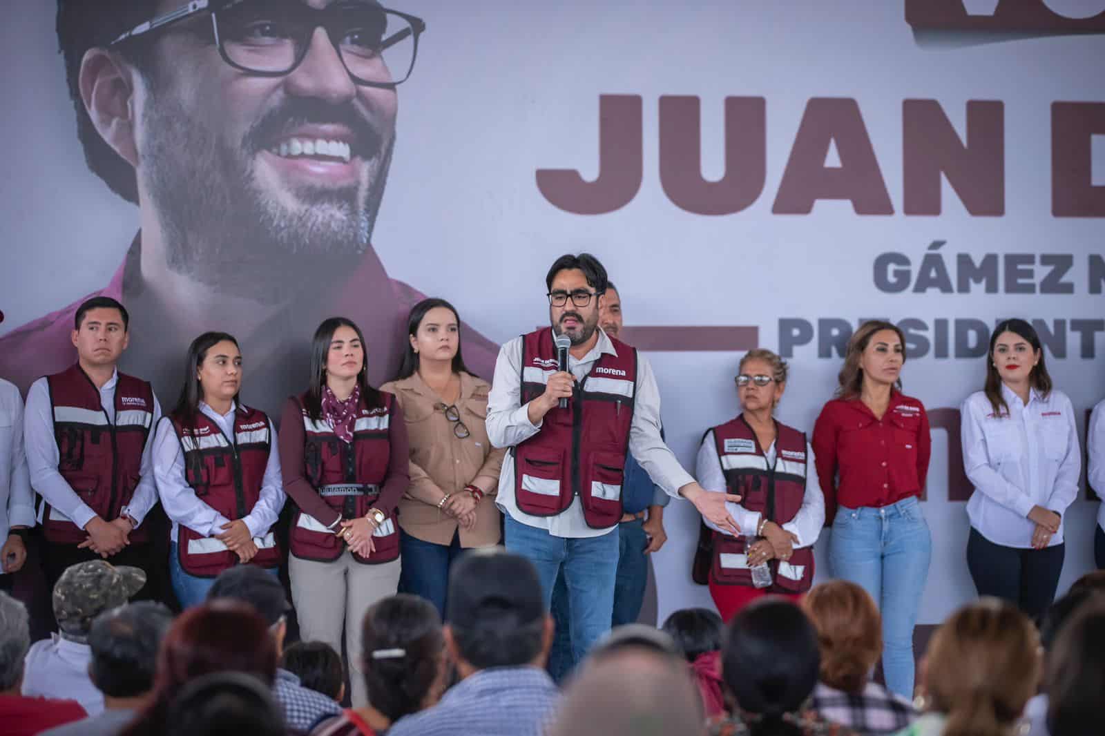 Juan de Dios Gámez Mendívil, candidato a la presidencia municipal de Culiacán por el partido de Morena, durante su campaña
