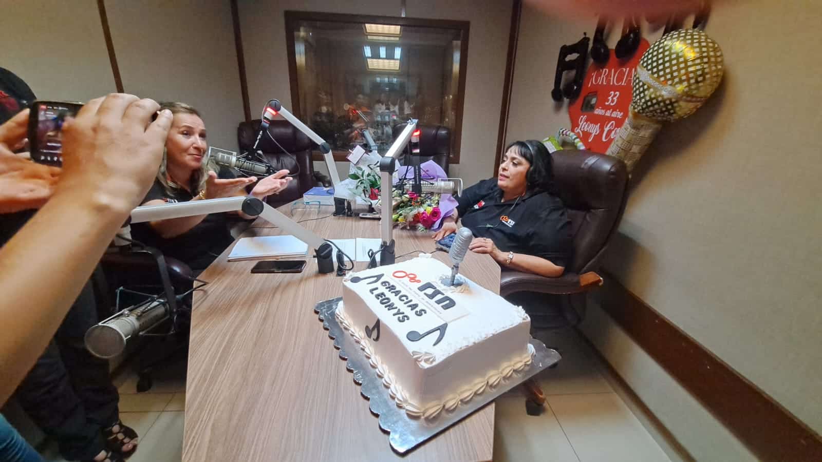 Leonys Cossío en sus 33 años de servicio a la radio de RSN Guasave