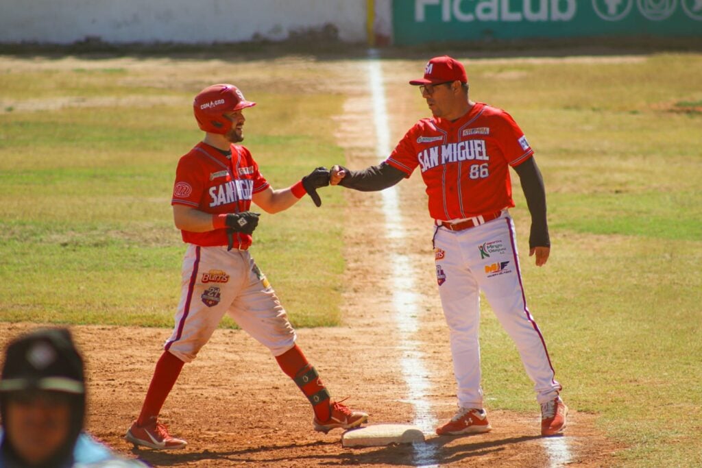 Jugadores de Pascoleros de San Miguel