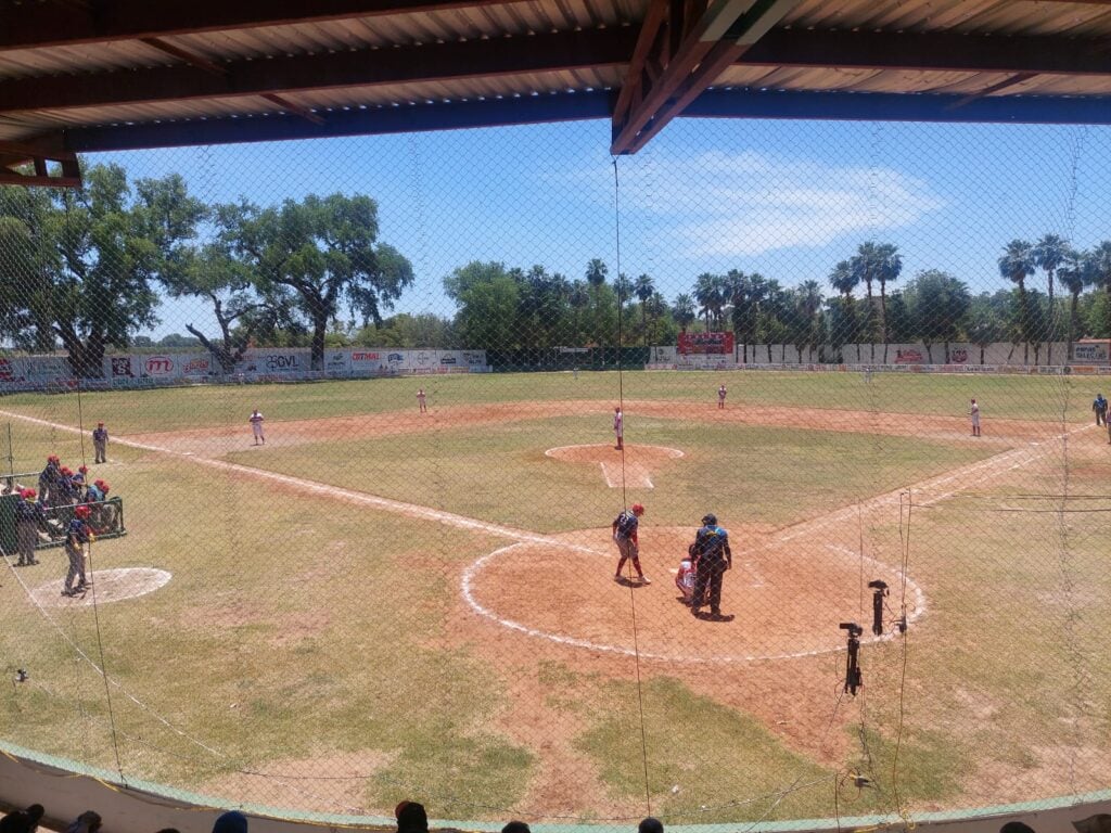 Juego disputado de la Liga de Beisbol Chevron Clemente Grijalva Cota