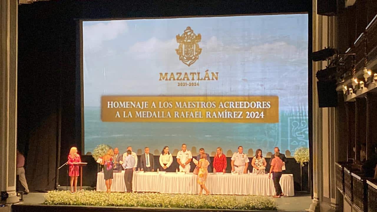 Maestros en el Ángela Peralta