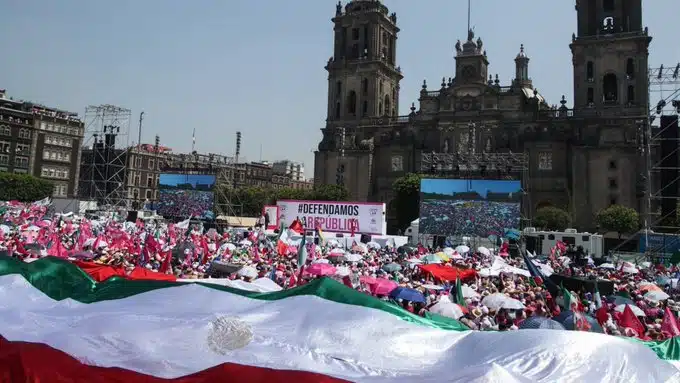 SSC reporta 95 mil asistentes a la Marcha de la Marea Rosa en CDMX