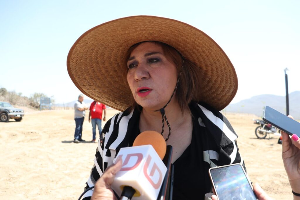 María Inés Pérez Corral, secretaria de Bienestar y Desarrollo Social en Sinaloa, en entrevista con los medios de comunicación