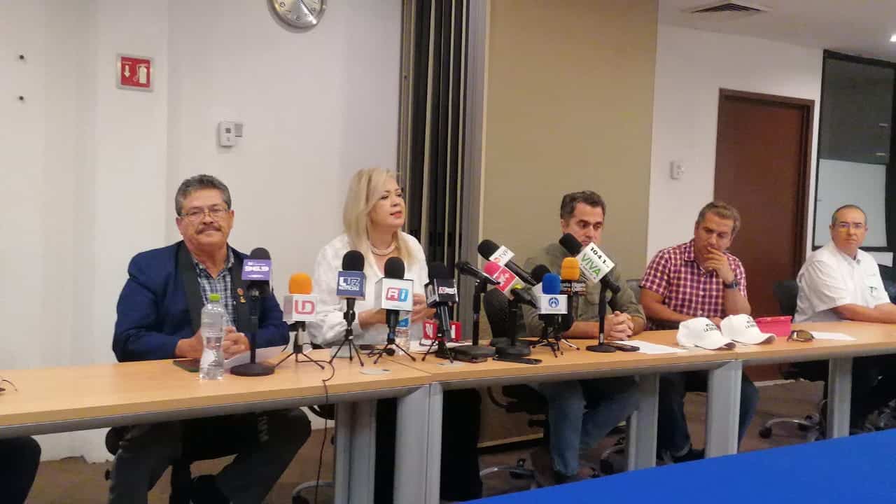 Martha Elena Reyes Zazueta, en rueda de prensa