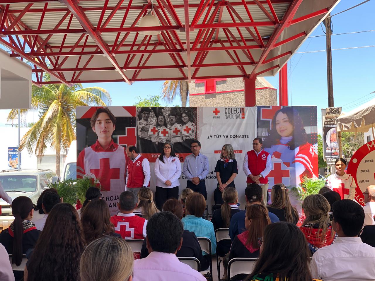 Martín Ahumada Quintero, presidente municipal de Guasave, presente en el arranque del evento de colecta de la Cruz Roja