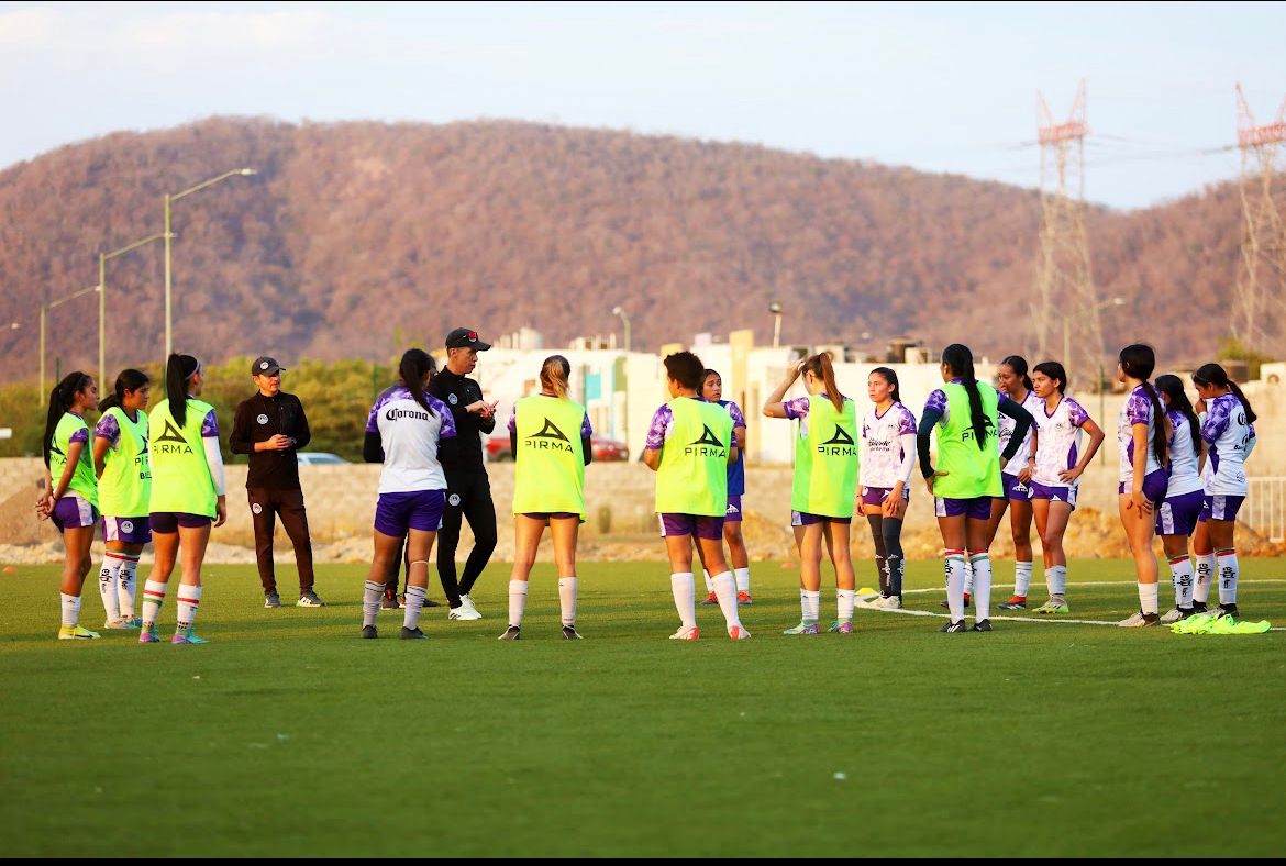 Jugadoras del Mazatlán FC Femenil durante su pretemporada de cara a la Apertura 2024
