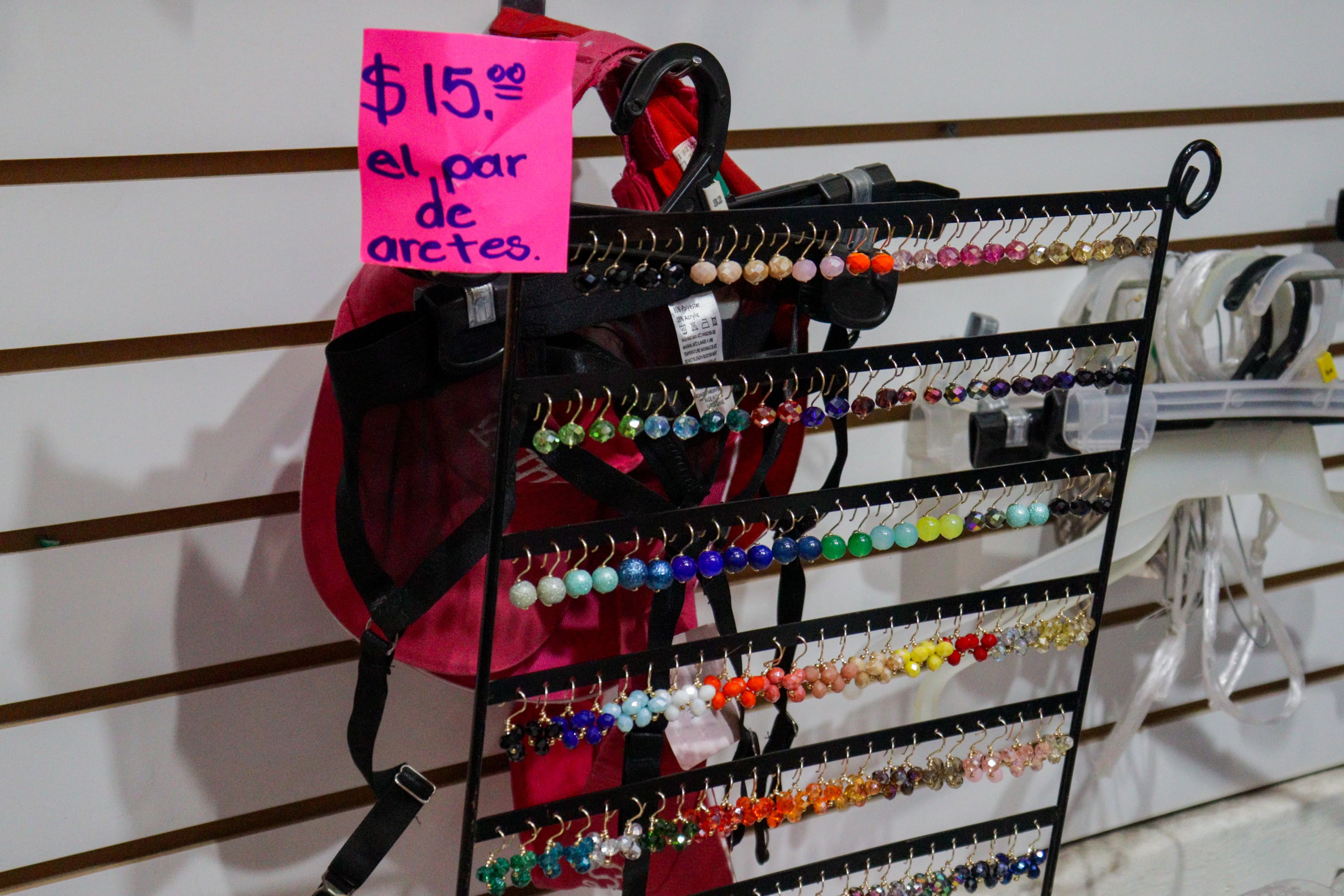 Local donde venden aretes del mercado Zona 030 en Los Mochis