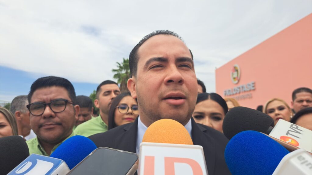 Michel Benítez Uriarte, secretario General del Stase, previo a su primer Informe de Gobierno en Culiacán