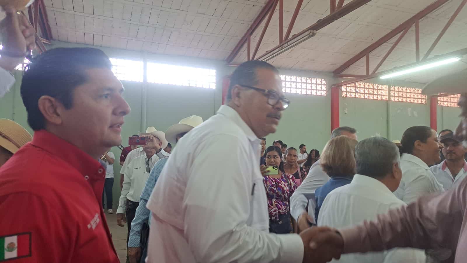 “Mingo” Vázquez se reunió con ejidatarios para solicitarles el apoyo en las urnas el domingo 2 de junio.