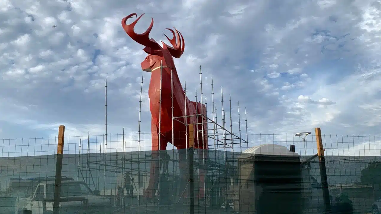 Nuevo monumento del Venado en La Marina, Mazatlán