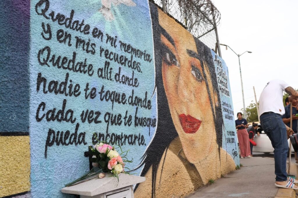 Mural en memora de Ana Citlaly tras el accidente