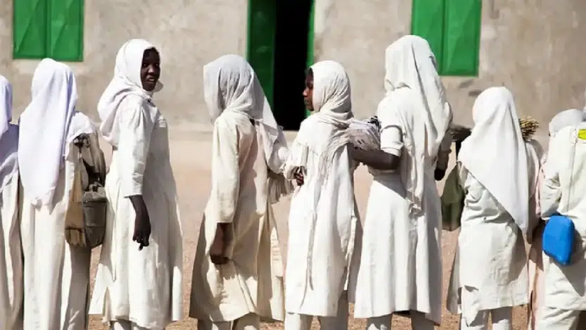 Ordenan suspender boda masiva de huérfanas en Nigeria