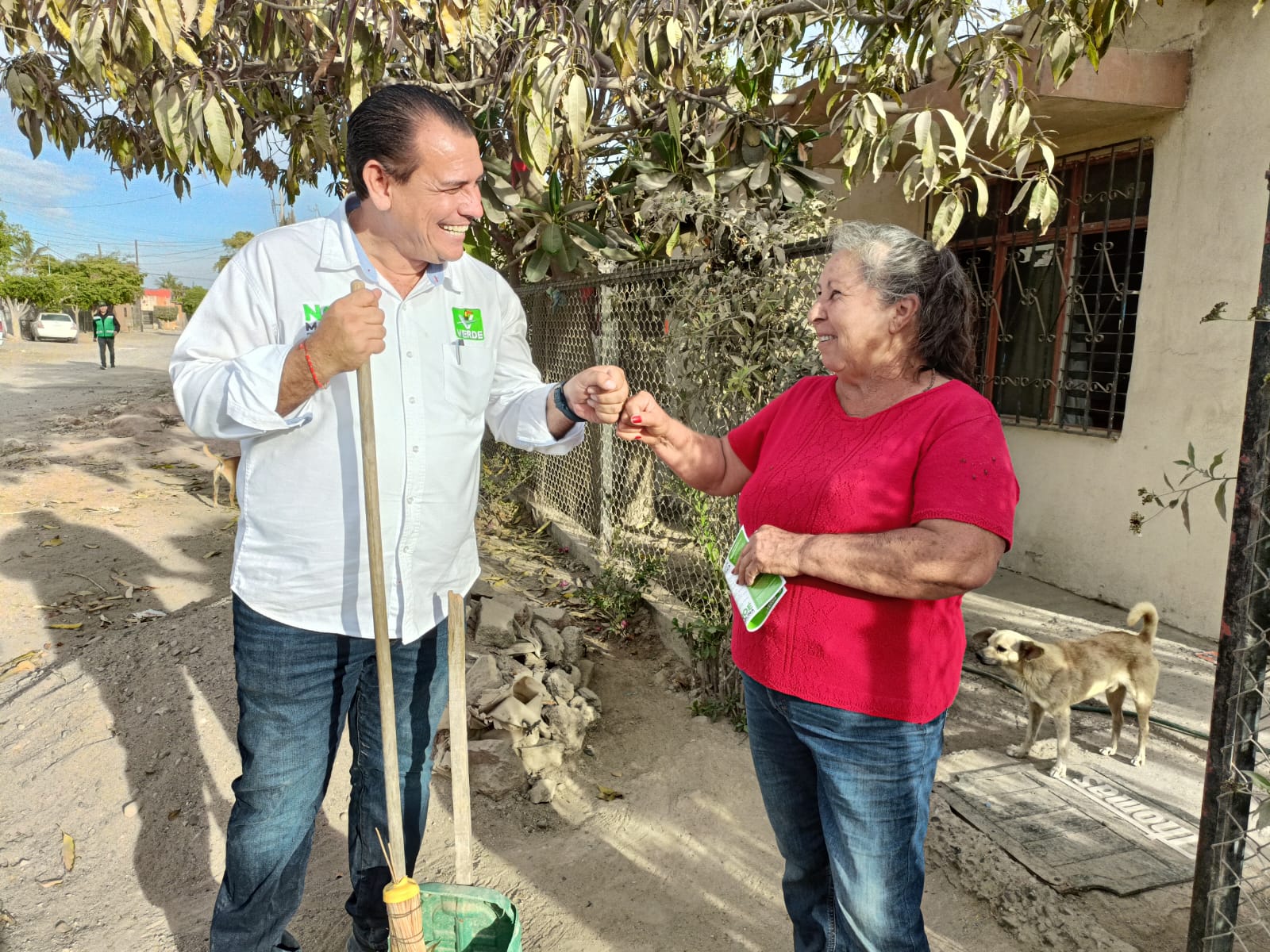 Noé Molina Ortiz, candidato del Partido Verde Ecologista de México por la alcaldía de Guasave, durante su campaña