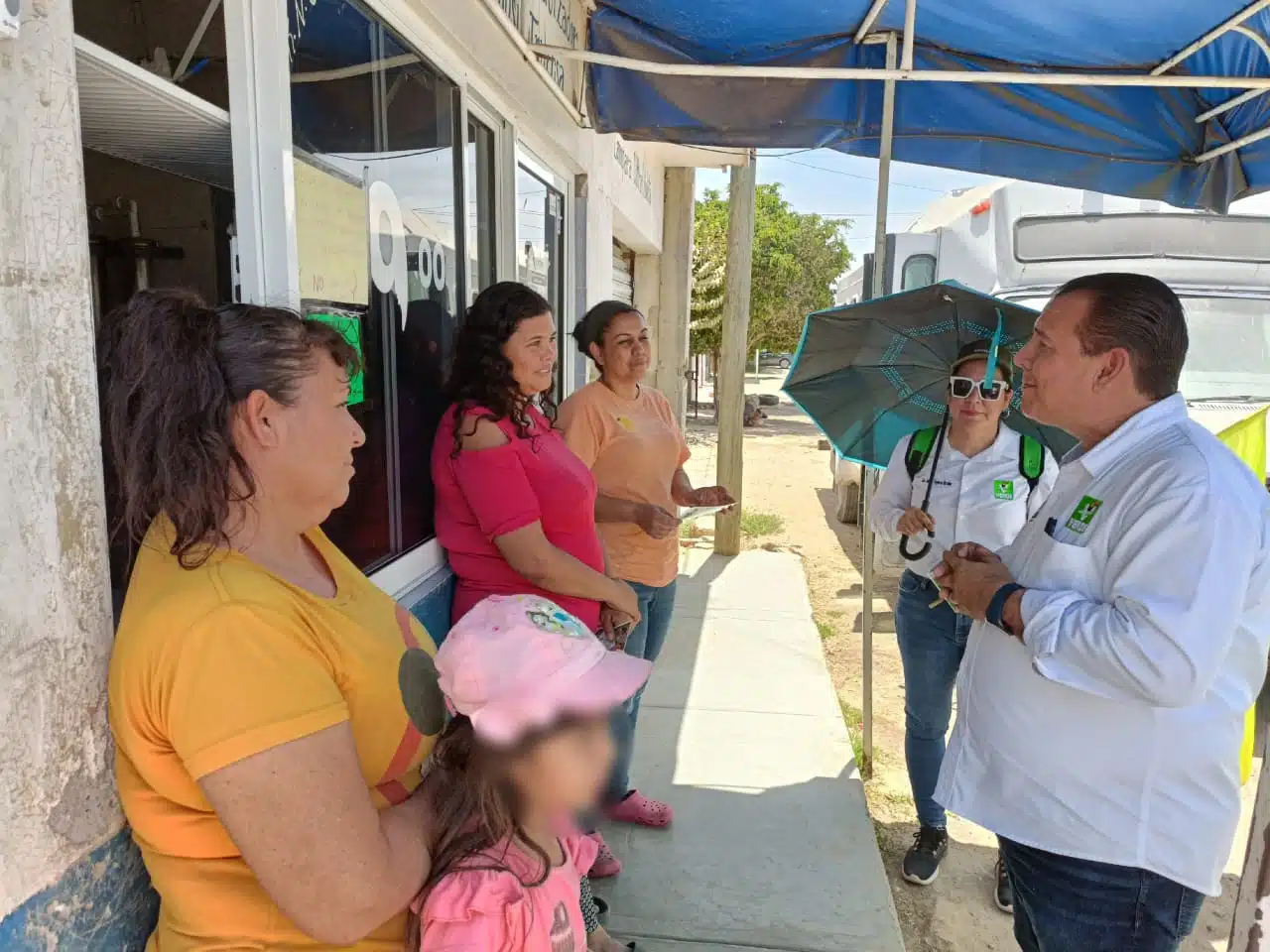 Noé Molina Ortiz, candidato del Partido Verde Ecologista de México por la alcaldía de Guasave, durante su campaña