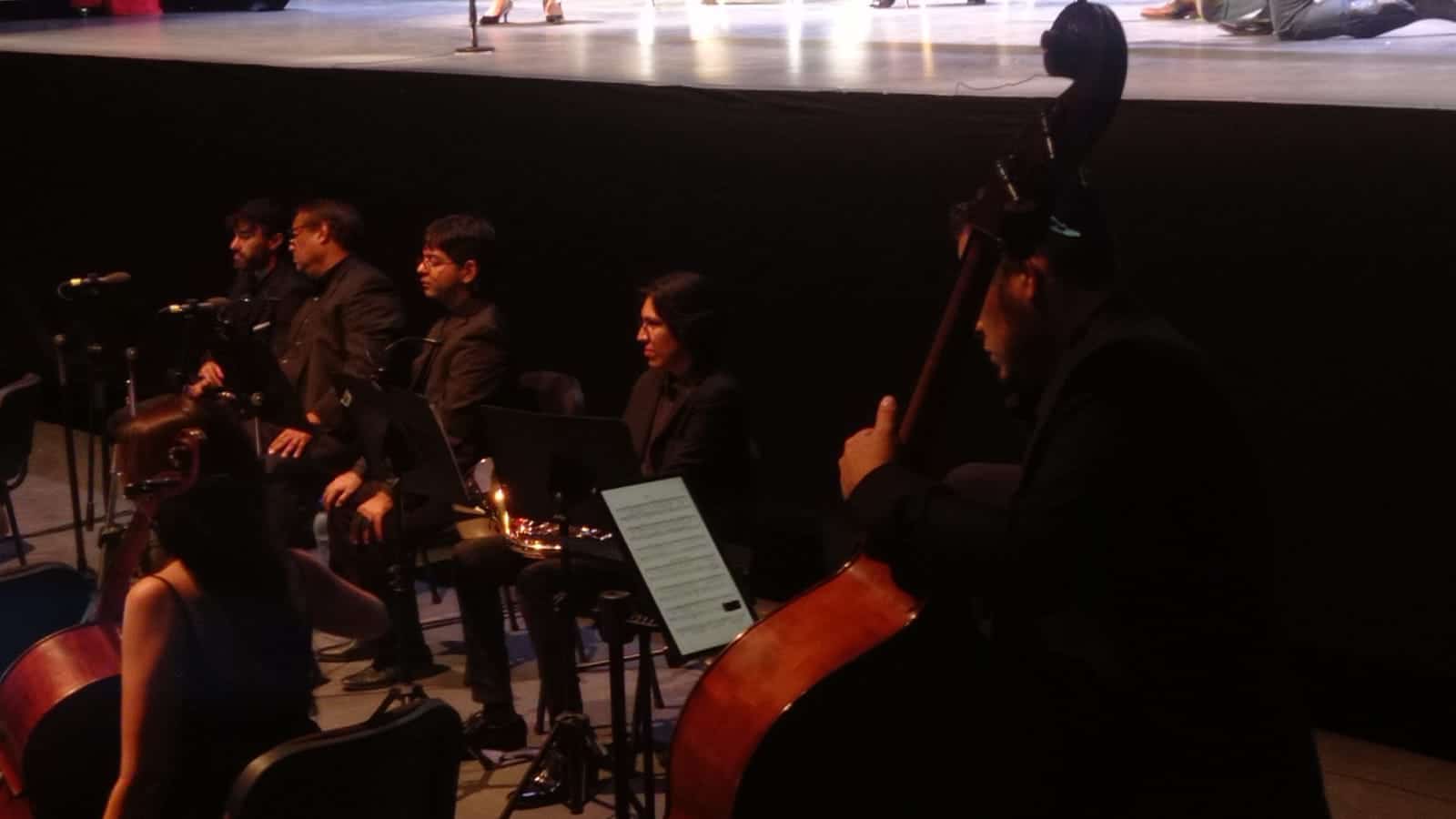 Presentación de "Cosi Fan Tutte" (Así Como Todas) en el teatro Ingenio de Los Mochis