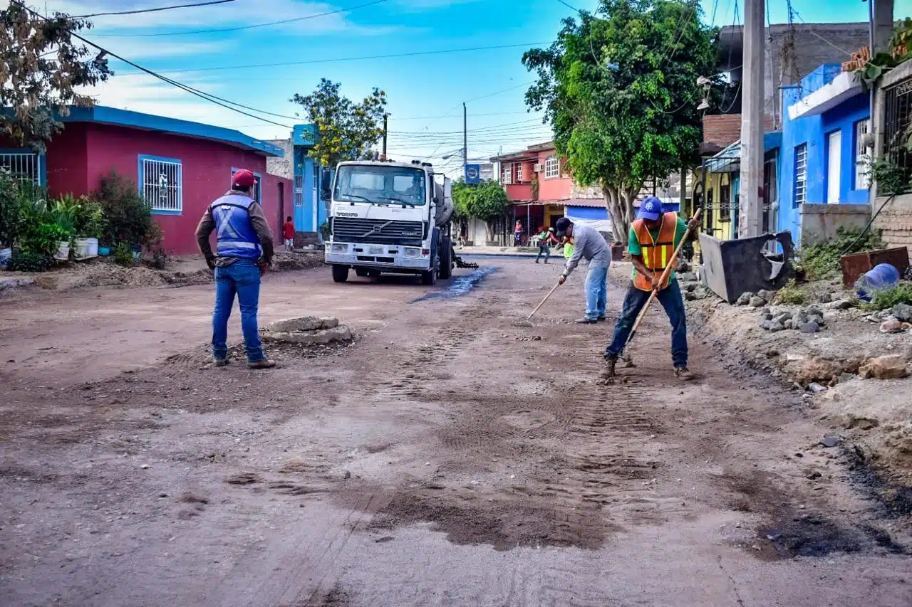 Obra pública en la colonia Hacienda de Urías en Mazatlán