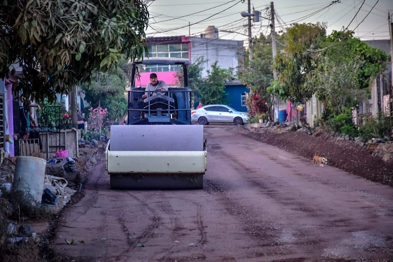 Obra pública en la colonia Hacienda de Urías en Mazatlán