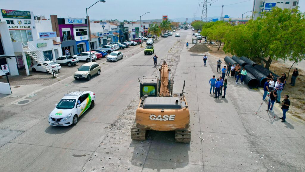 Trabajos de obra pública en Mazatlán