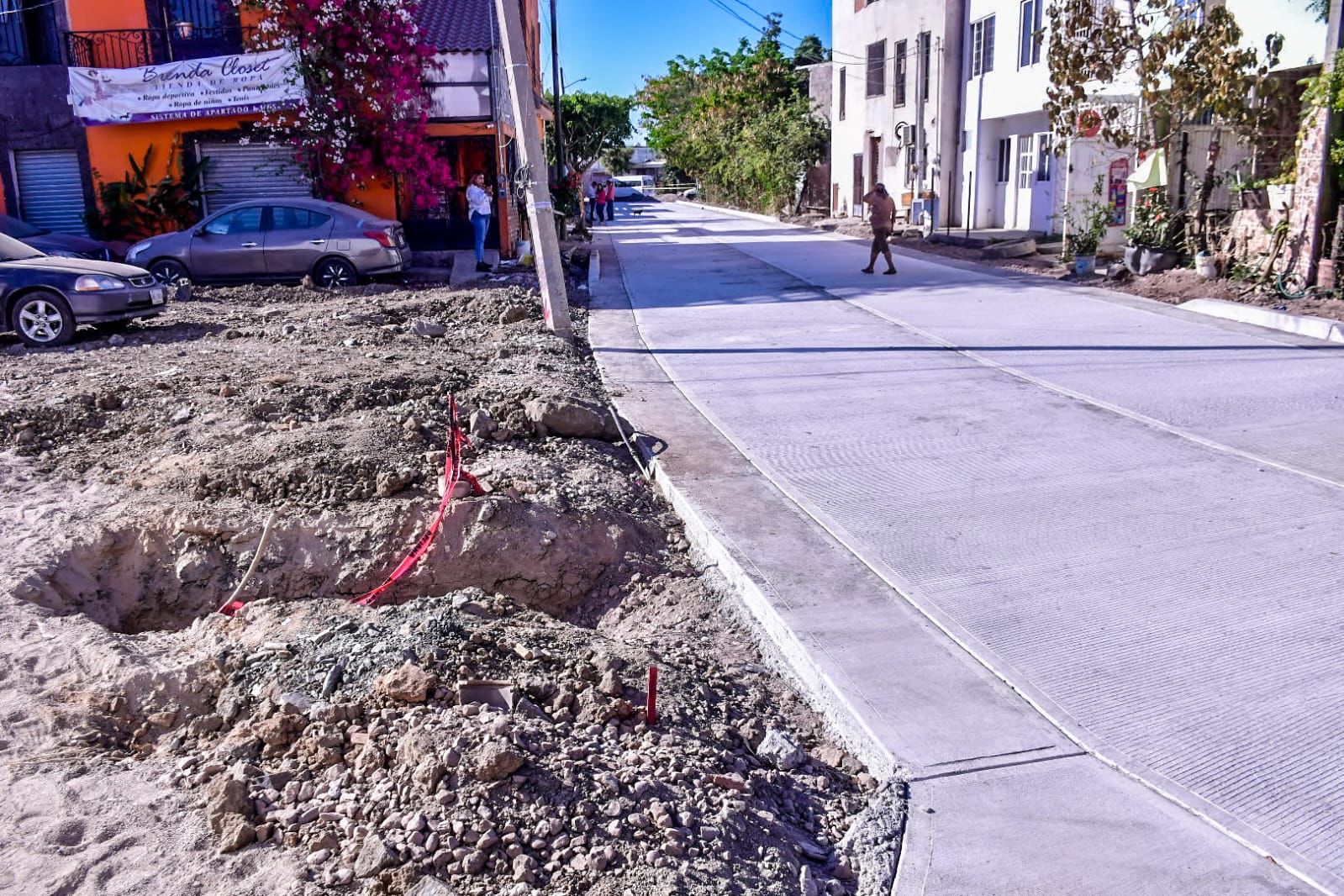 Obras Públicas en una colonia de Mazatlán