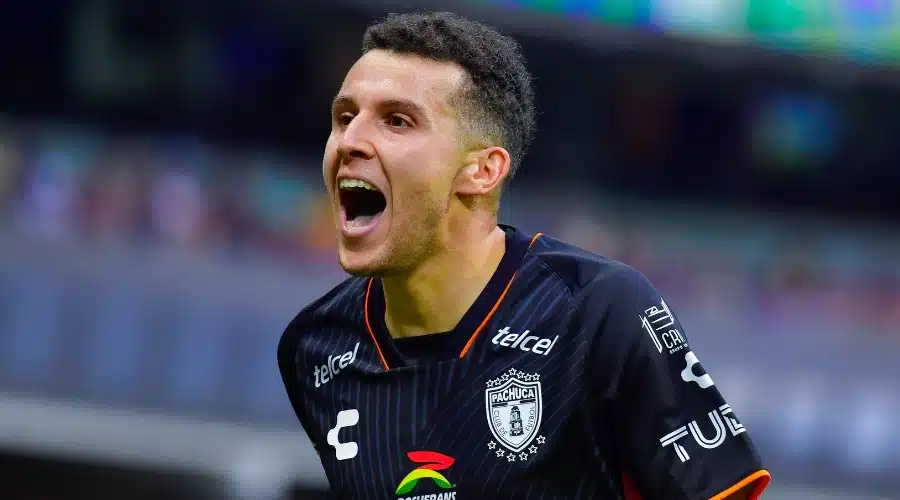 Oussama Idrissi celebrando un gol en el Estadio Azteca