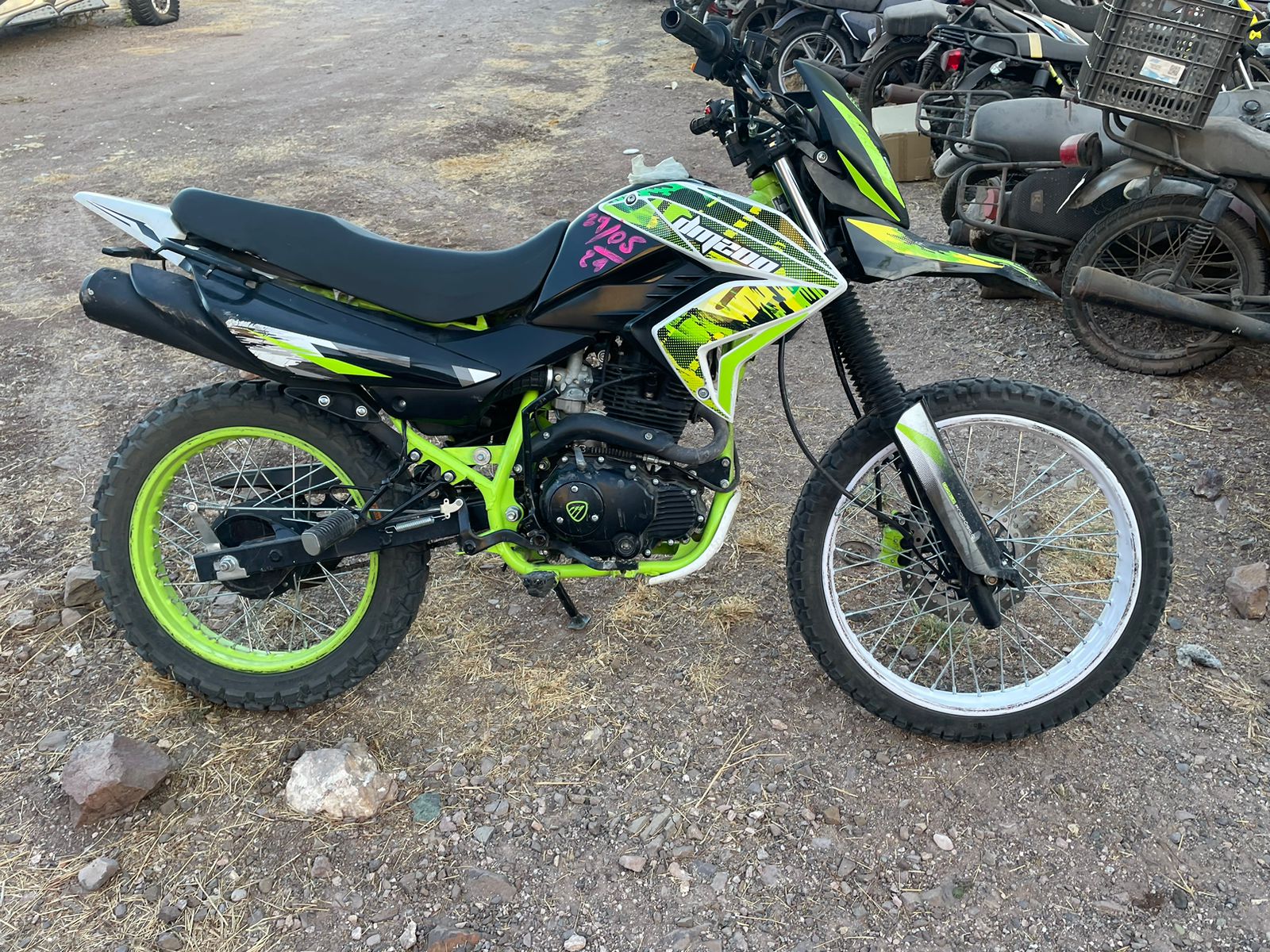 Un par de motocicletas fueron localizadas por agentes policiales