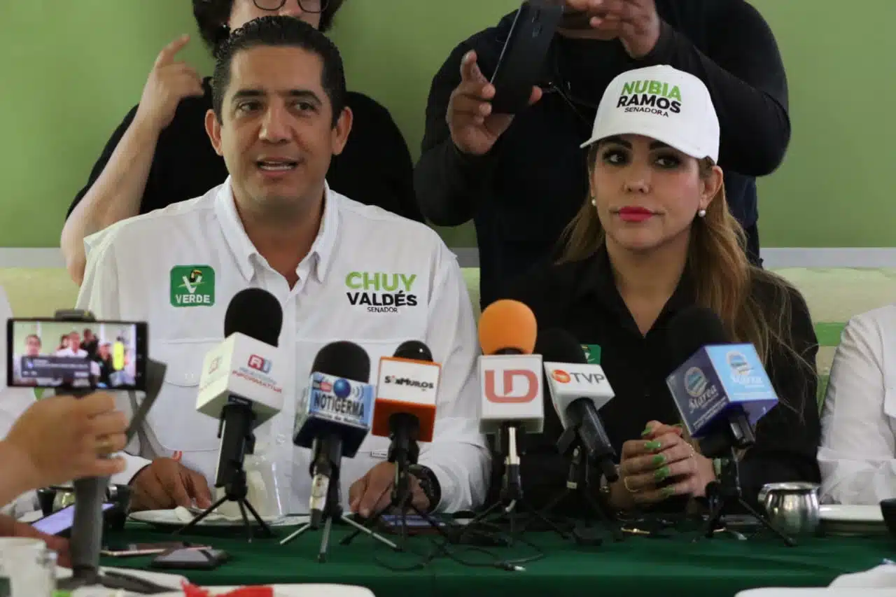 Jesús Valdés Palazuelos y Nubia Ramos Carvajal, candidatos del Partido Verde Ecologista al Senado de la República.