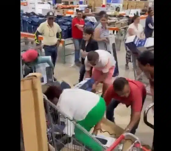 Pelea en Costco por ventiladores