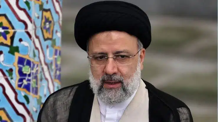 Presidente de Irán sufre accidente aéreo; se desploma helicóptero