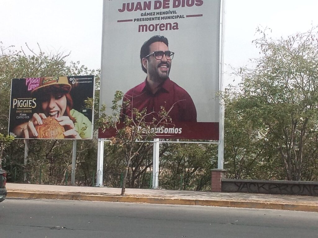 Publicidad del partido de Morena en Culiacán