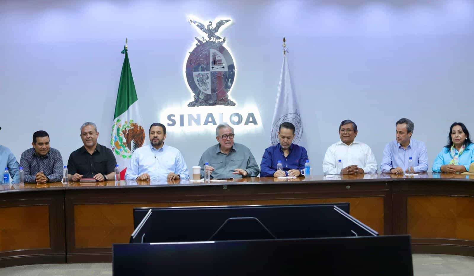 El gobernador Rubén Rocha Moya refrendó su pleno compromiso de apoyar a los productores de maíz de Sinaloa.