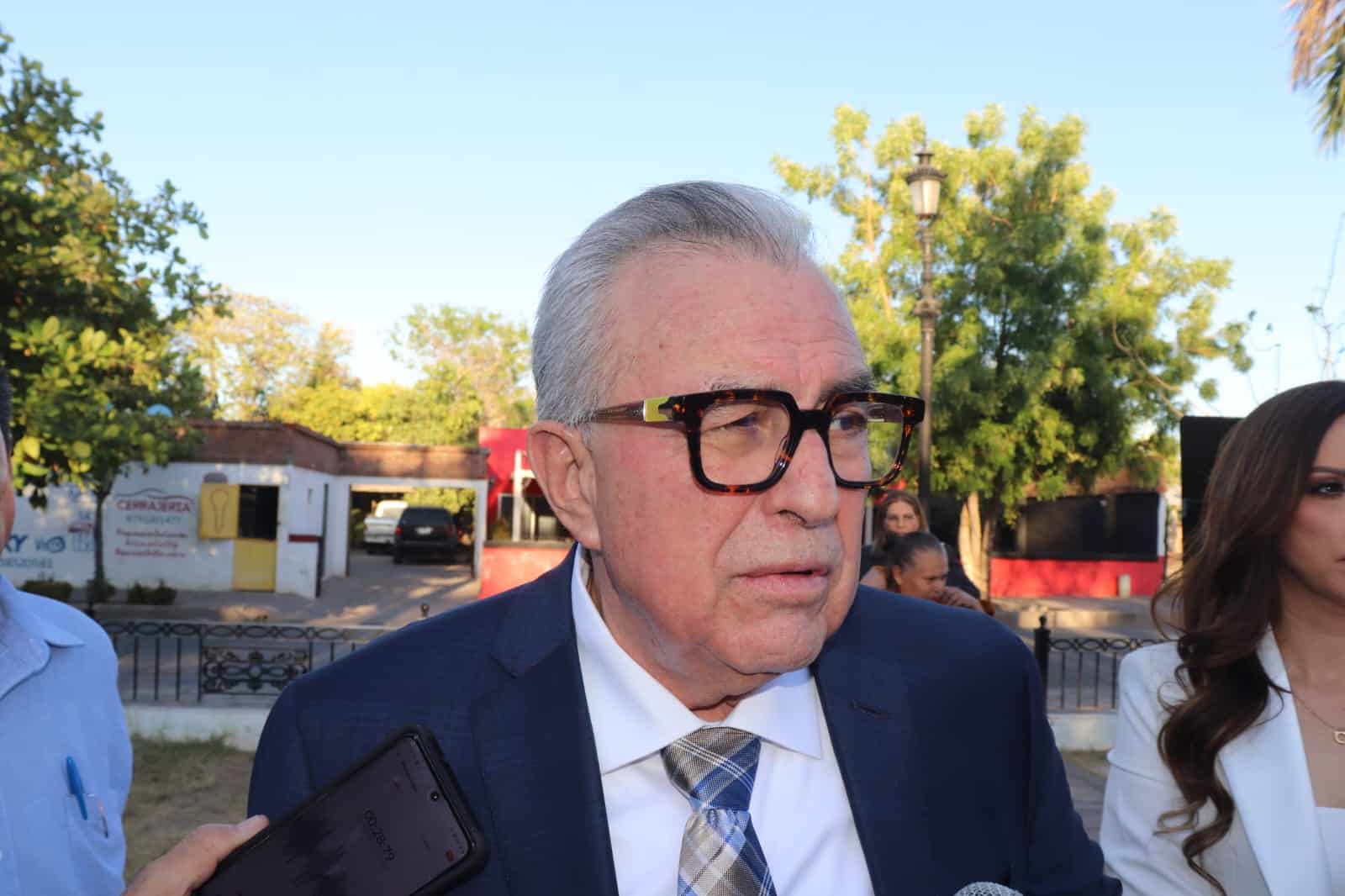 Rubén Rocha Moya, gobernador de Sinaloa, en el pueblo mágico de Mocorito