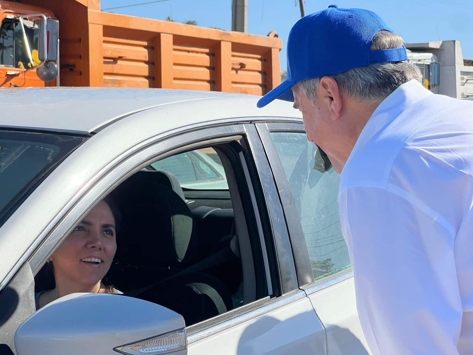 Sergio “Pío” Esquer, candidato de Fuerza y Corazón por Sinaloa, en colonias del Distrito 5 de Culiacán durante su campaña