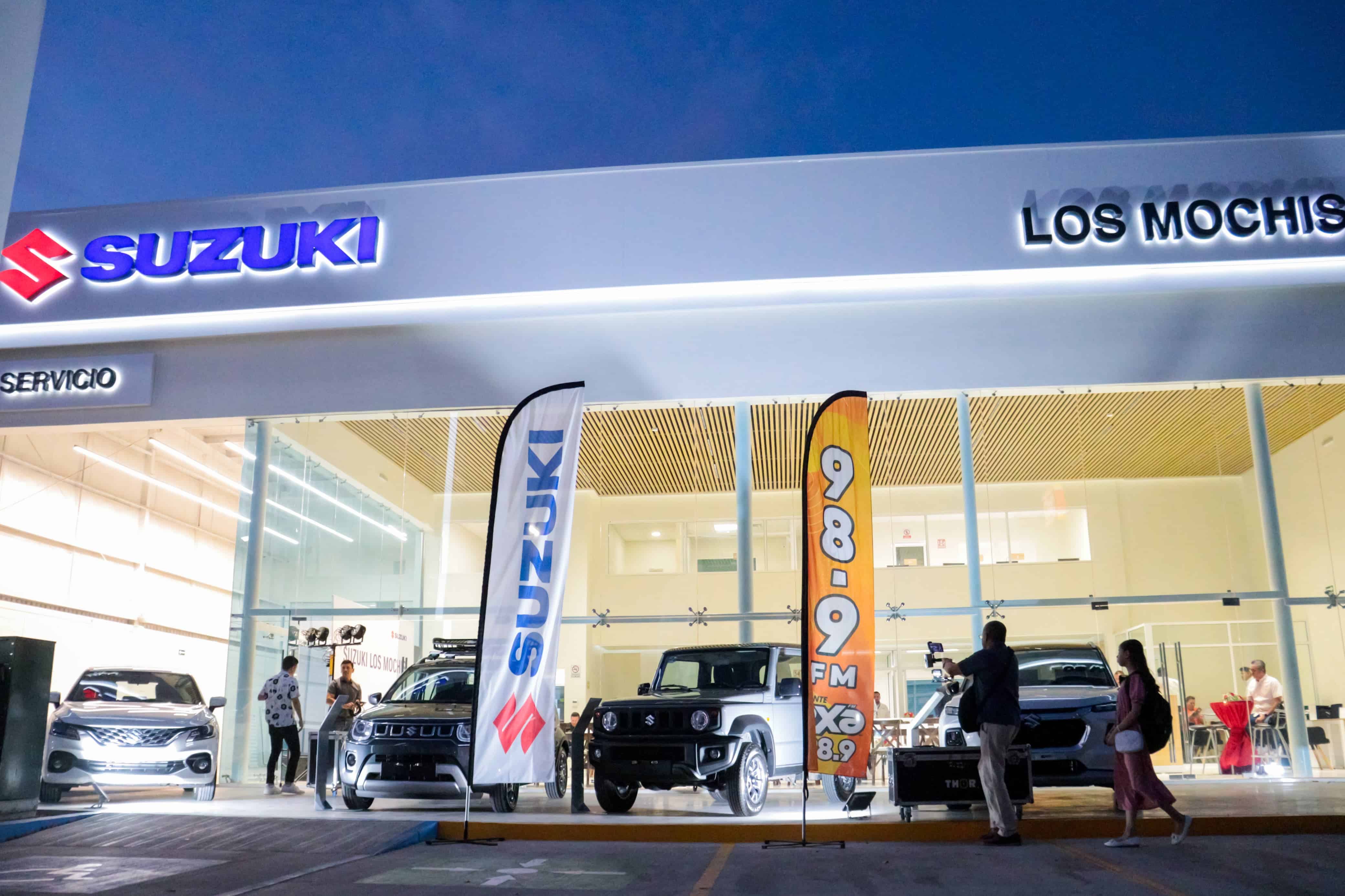 Inauguración de la sucursal de Susuki en Los Mochis