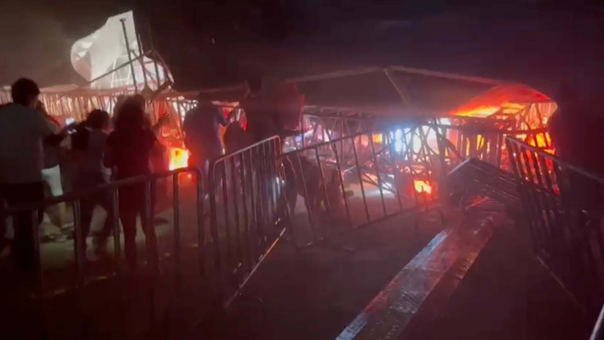 Revelan nuevas imágenes tras desplome de templete en Nuevo León