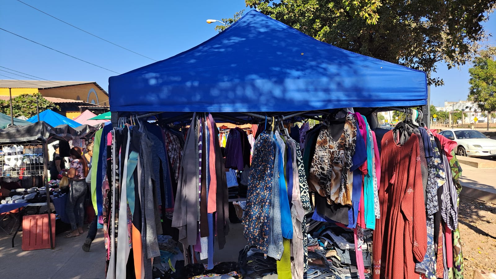 Tianguis de la colonia Ricardo Flores Magón de Mazatlán