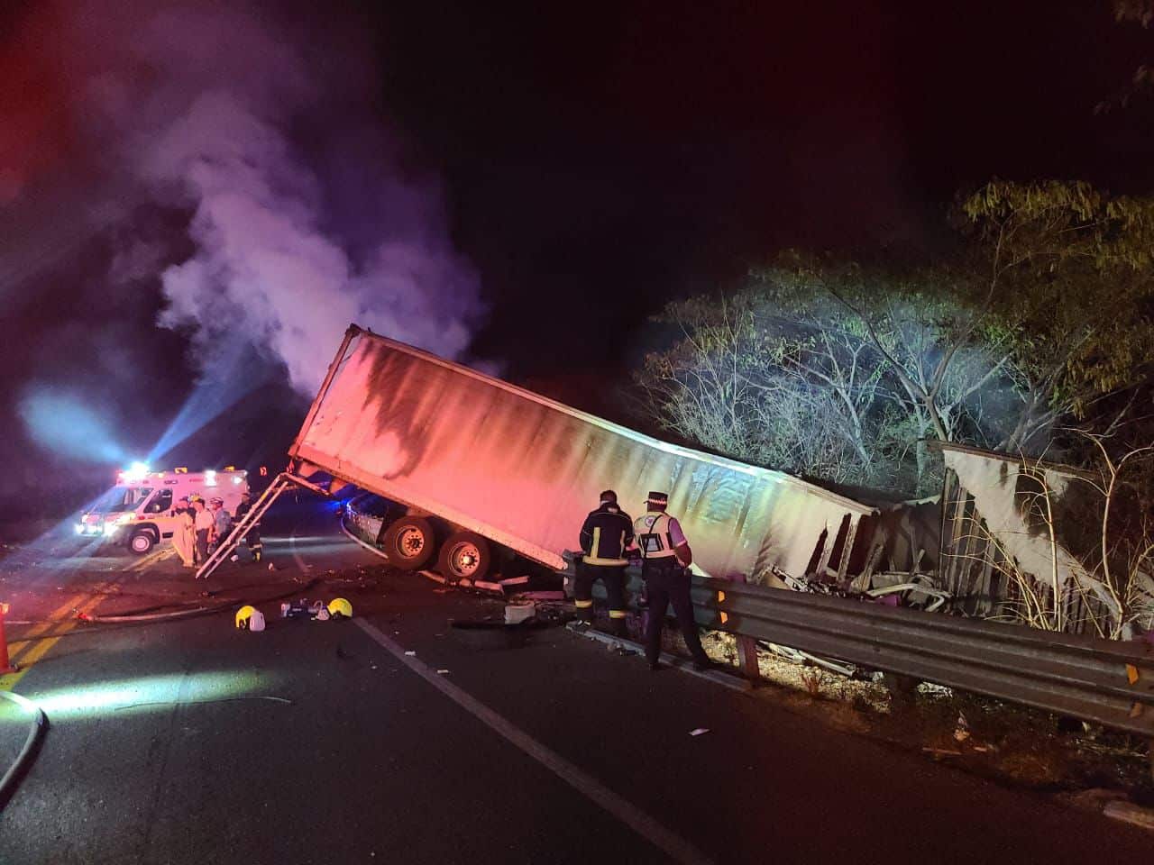 Permanece suspendida la circulación por un tramo de la Mazatlán-Durango
