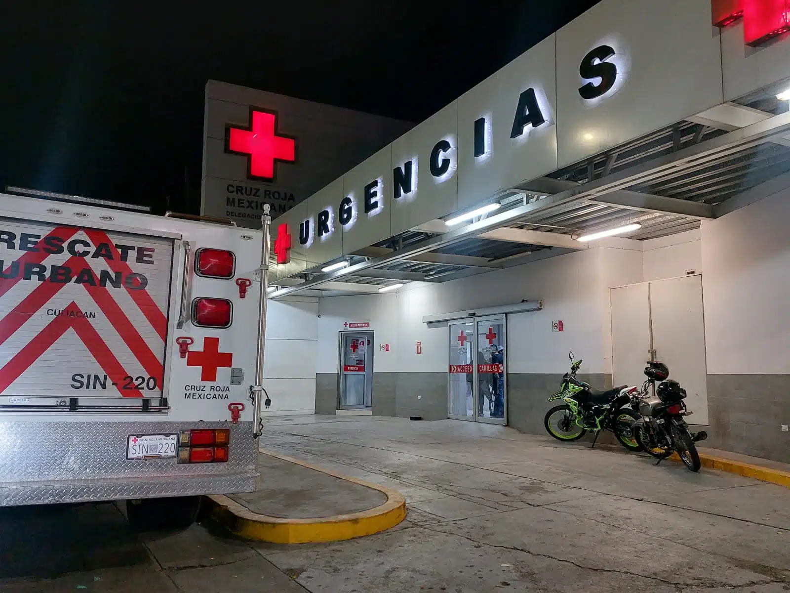Ambulancia de Cruz Roja en Urgencias