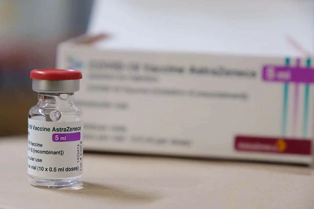 AstraZeneca buscaría retirar su vacuna contra el Covid-19 en todo el mundo