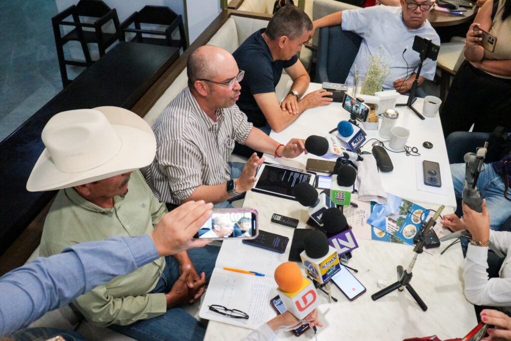 Rueda de Prensa con Baltazar Valdez de Campesinos Unidos de Sinaloa