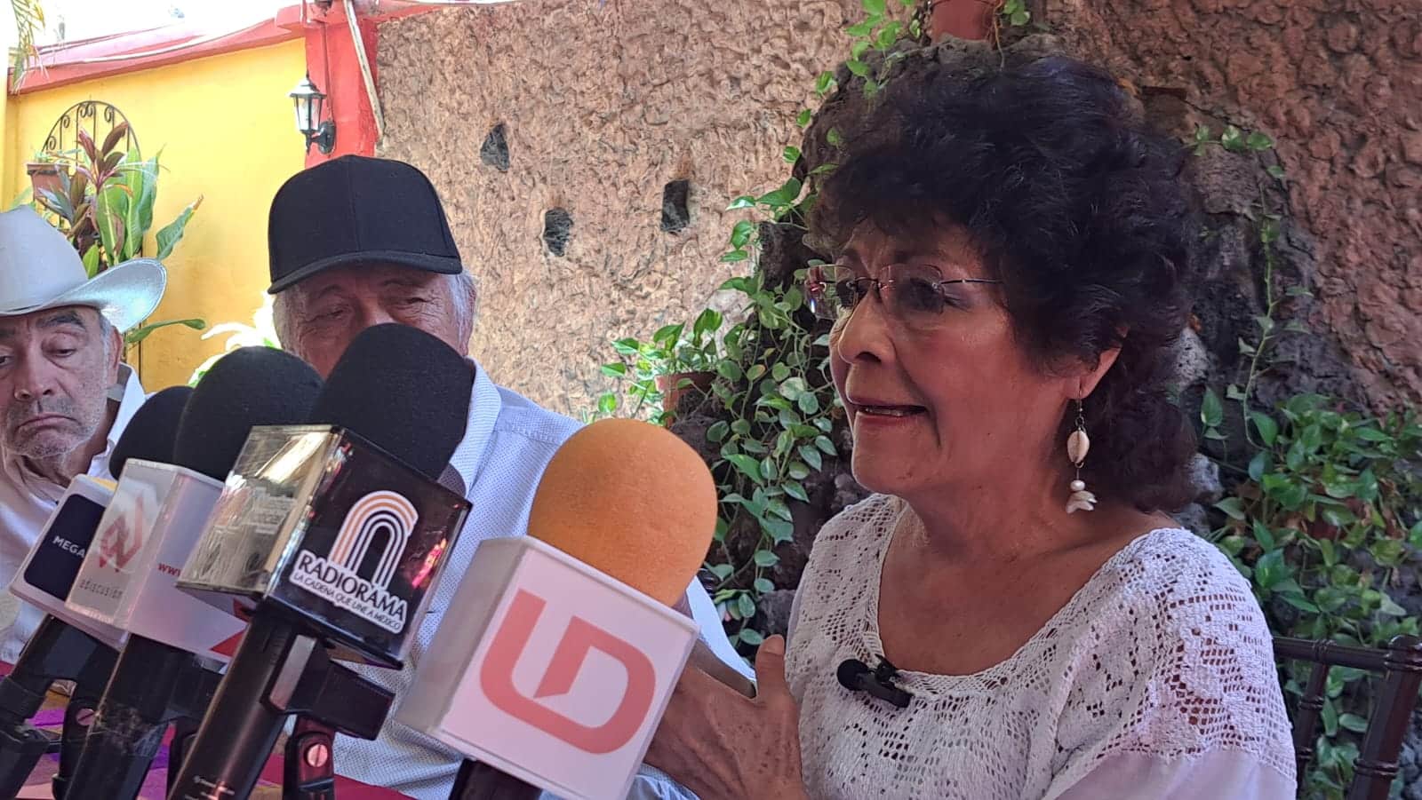 Maestros pensionados y jubilados